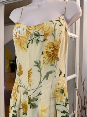 ✨NWT Reformation Yellow Floral Mini Dress Size 4✨ thumbnail 2