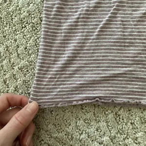 American Eagle Soft & Sexy Striped Mauve Tee thumbnail 5
