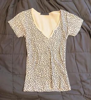 Brandy Melville Top thumbnail 1