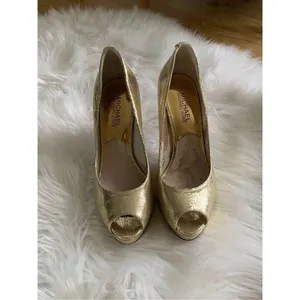 Michael Kors gold heels high heels stiletto size 6 but fits like 6.5 thumbnail 2