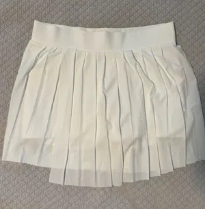 Varley White Pleated Melody Skirt NWOT thumbnail 1
