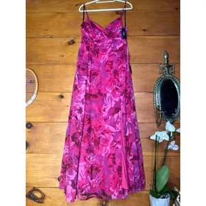 NWT Lulus Beautiful Soul Fuchsia Floral Twist-Front Maxi Dress Cruise Size S thumbnail 2