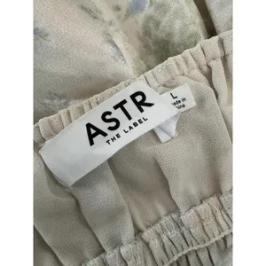 NWOT ASTR‎ The Label Floral Satin Smocked Midi Dress Size Large Cream Blue Slip thumbnail 8