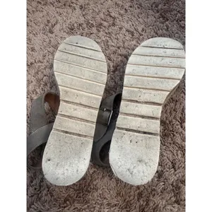 Universal‎ Thread Women's Gray Faux Suede Espadrille Platform Wedge Sandals 7.5 thumbnail 5