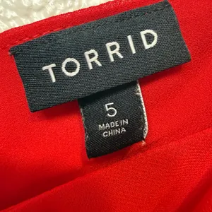 Torrid Sophie Red Spaghetti Strap Chiffon Layered V-Neck Cami Size 5 Flowy thumbnail 3