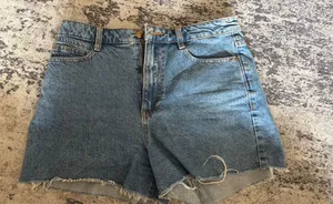 Zara boyfriend denim shorts  thumbnail 1