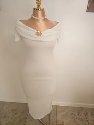 Women’s elegant bodycon midi dress  thumbnail 2