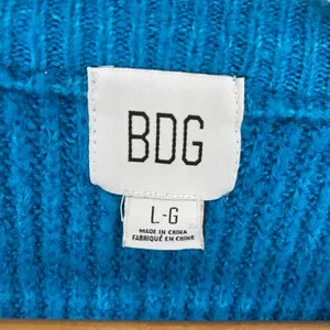 BDG Urban Outfitters Blue Cropped Oversized Knit Pullover Sweater Size‎ L thumbnail 6