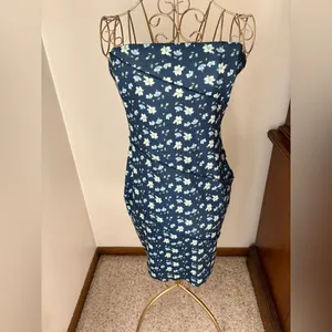 Princess Polly Oscar Strapless Floral Mini Dress Navy Size 8 thumbnail 4