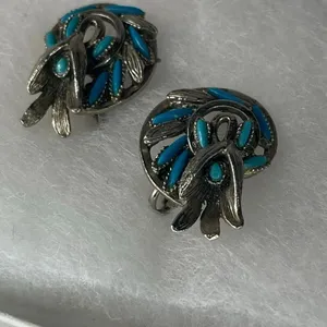 Vintage Midcentury Southwest style ornate faux turquoise clip earrings. thumbnail 3