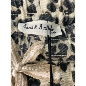 NWT Aaron & Amber Leopard Print Drawstring Utility Pants Women’s L Size L thumbnail 3