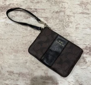 Coach Wristlet thumbnail 1