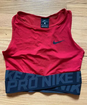 Nike cropped tank thumbnail 1
