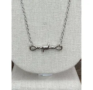 Barbed Wire Pendant Necklace Silver thumbnail 3