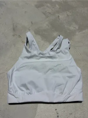 Lululemon high neck y-back train bra medium support c/d cups 4 thumbnail 3