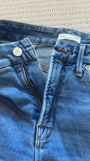 Good American Jeans thumbnail 4