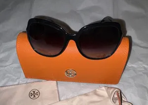 Tory Burch Black Gradient Cat-Eye Sunglasses with Orange Case thumbnail 1
