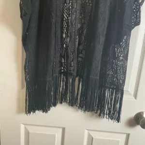 Olive Tree Black Fringe Kimono Geometric print Women’s Size S/M thumbnail 5