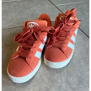 Adidas Campus 00s Amber Tint/Cloud White Suede Low Top Lace-Up Sneaker GY9474 thumbnail 1