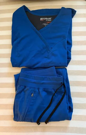 Greys Anatomy Scrub Set Small Blue thumbnail 1
