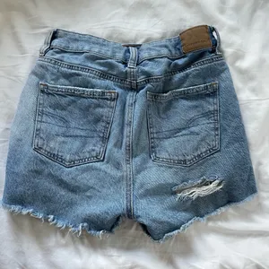 american eagle shorts thumbnail 3