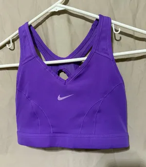 Nike sports bra thumbnail 1
