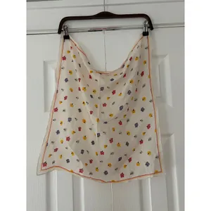 Floral Medium Silk Square Scarf Cream Red Yellow Blue Flower Print Madewell thumbnail 2