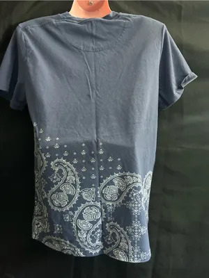 Hollister Navy and White Paisley Bandana-Print Short Sleeve Tee MD thumbnail 2