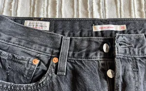 Levi's Wedgie Fit Straight-Leg Jeans thumbnail 9