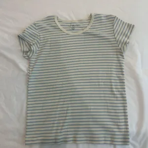 Brandy Melville Top thumbnail 1