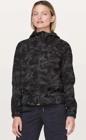 Lululemon Pack It Up Jacket Incognito Camo Multi Grey W4AVRS size 4 thumbnail 1