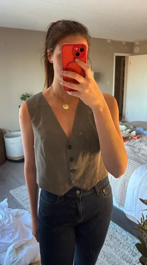 Abercrombie vest thumbnail 1