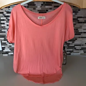 Hollister T-shirt thumbnail 1