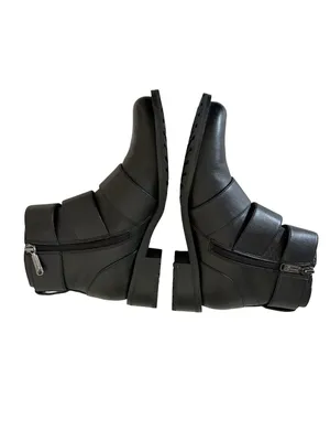 Blondo Women’s Camilla Waterproof Moto Triple Buckle Ankle Boot - Size 7.5 thumbnail 3