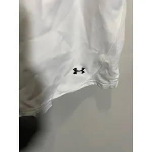 Under Armour Shorts Women Medium White HeatGear Athletic Running Training 1312 thumbnail 3