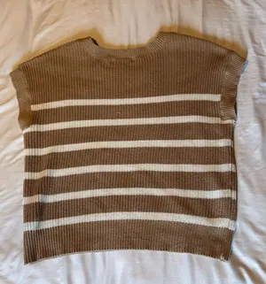 Moon & Maddison Sweater Vest thumbnail 3