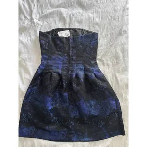NWT H&M Strapless Dress Blue Black Celestial Wedding Guest Formal Bubble Pockets thumbnail 5
