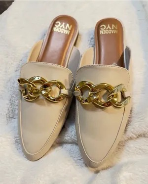 Madden NYC Women's Almond Toe Mules with Gold-Tone Chain Size 8.5-new! thumbnail 1