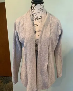 Cyrus Very Warm Cardigan Women’s Size Small Oatmeal Color Open Front thumbnail 1