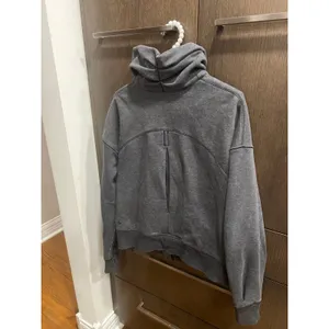 Lululemon Hug It Out funnel neck zip-up jacket in a heathered‎ grey women's 6 thumbnail 3