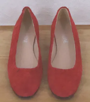 Madeleine Red Woven Suede Pumps Womens Size 41 US 10 Block Heel Italy‎ Timeless thumbnail 1