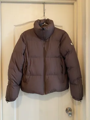 Vuori Hillside puffer jacket size S women’s thumbnail 2