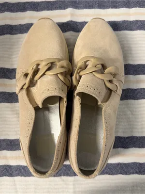 Dolce Vita Beige Suede Chunky Chain Loafers Women’s Size 6.5M thumbnail 1