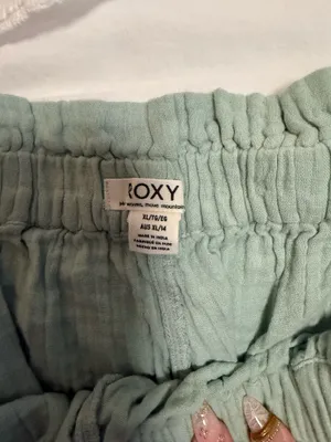Roxy Shorts Beach thumbnail 2