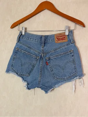 Levi’s Women’s 501 Original Fit High Rise Jean Short Distressed in Med Wash 24 thumbnail 4