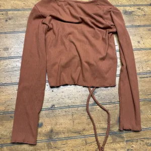 Altar'd State‎ Orange Ruched Long Sleeve Ribbed Crop Top Women Size XS thumbnail 2