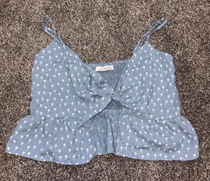 ILLA ILLA Boutique Floral crop Top Small thumbnail 1