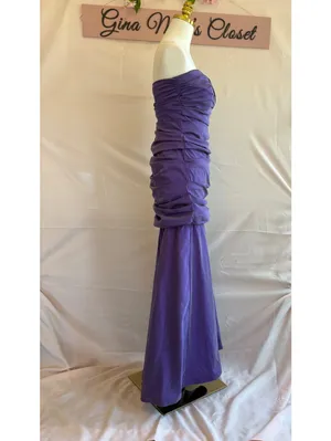 Theia Strapless Purple Evening Gown Dress Size 8 Ruched Bodice and Skirt thumbnail 3