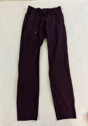 lululemon on the fly pant size 2 thumbnail 2