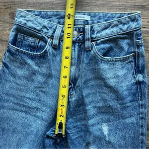 Pacsun Womens 90’s Boyfriend Denim Ripped Distressed Jeans Sz 24 Light Wash Blue thumbnail 4